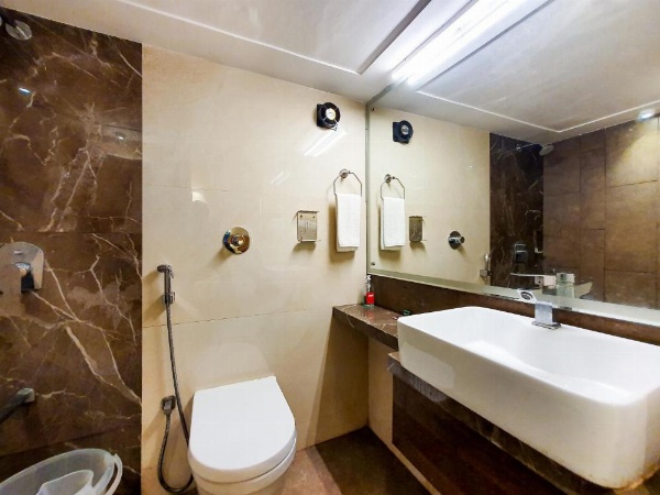Hotel Supreme - Cuffe Parade image 11