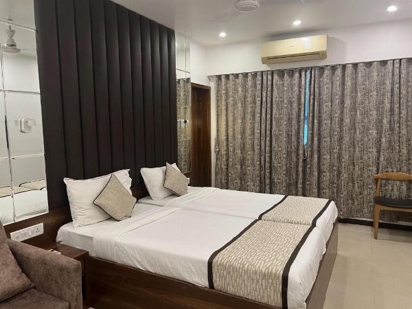 Hotel Supreme - Cuffe Parade image 12