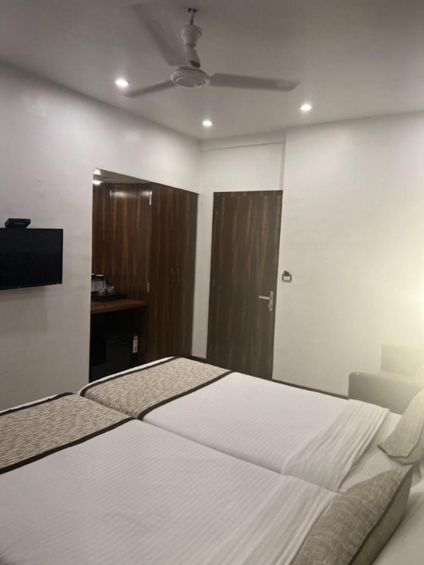 Hotel Supreme - Cuffe Parade image 13